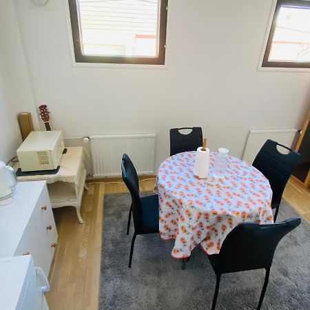 Two Bedrooms,Dining Area And Bathroom With Private Entrance Kotka Esterno foto