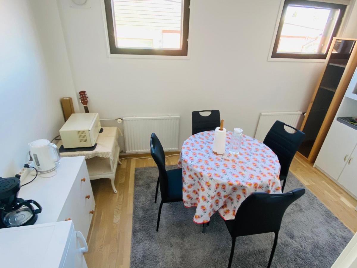Two Bedrooms,Dining Area And Bathroom With Private Entrance Kotka Esterno foto