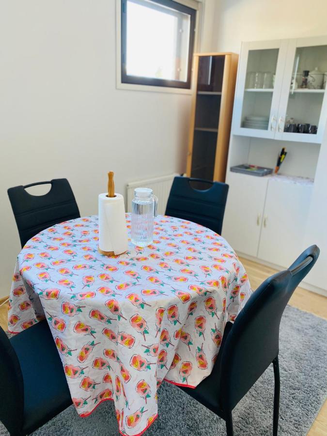 Two Bedrooms,Dining Area And Bathroom With Private Entrance Kotka Esterno foto